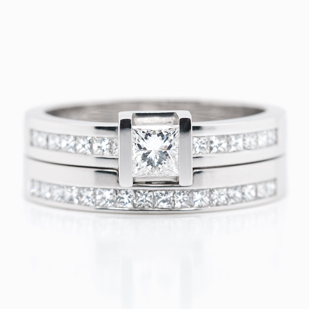 Andrew Geoghegan 'Box Highlight' Ring Set - 0.25ct G/Vs Princess-Cut Diamond - 18ct White Gold (AOYG01270/71))