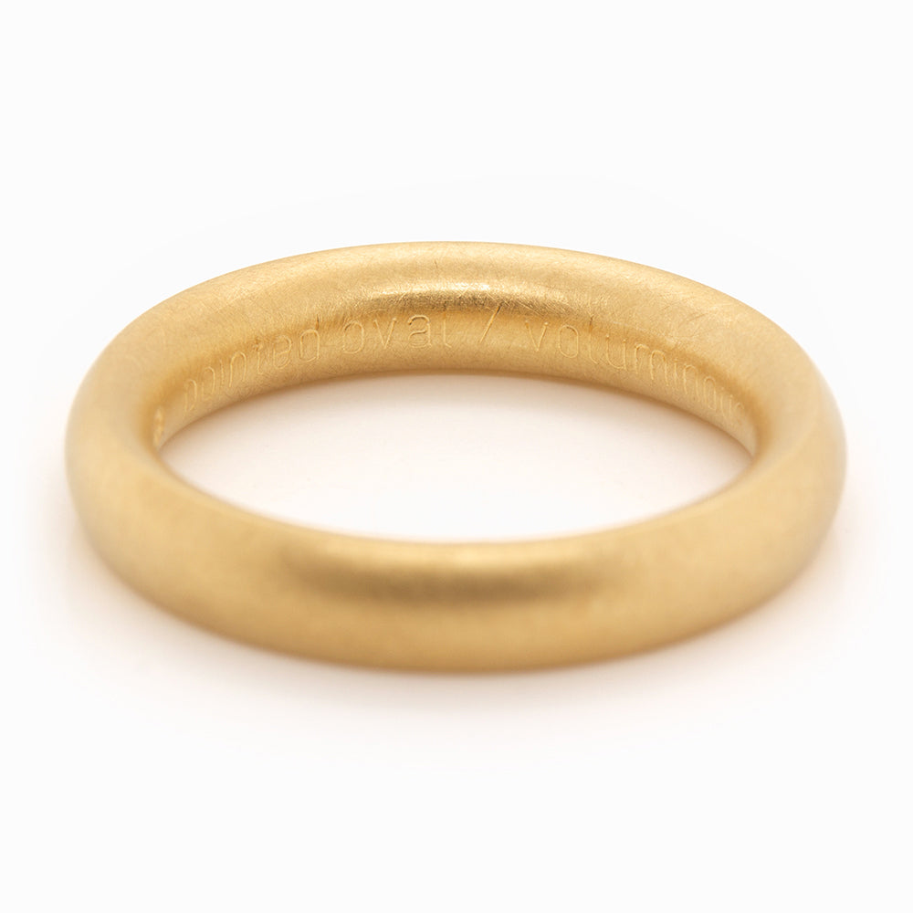 Niessing 4.5mm Pointed Oval Voluminous Shank Profile Ring - 18ct Yellow Gold Silk Matt (AOYNTPOV4.5Y2-11)