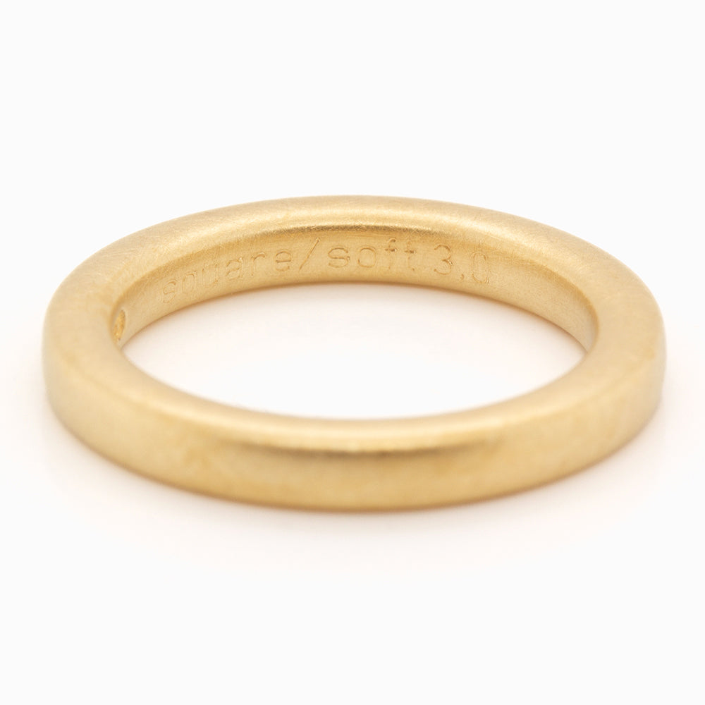 (SOLD) Niessing 3mm Square/Soft Shank Profile Ring - 18ct Yellow Gold Silk Matt (AOYNT553Y-10)