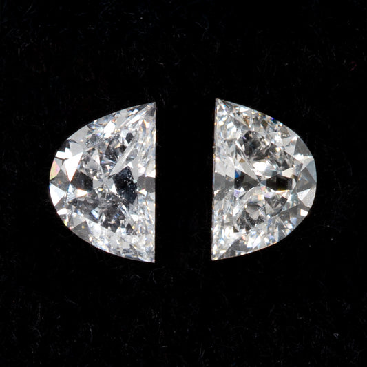 4.7x3mm - Half-Moon Diamonds Certificated (DIMK656)