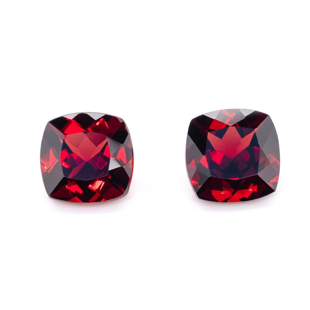 8mm Cushion African Garnet (GAACU80)