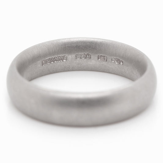 [SOLD] Niessing 6mm Pointed Oval Shank Profile Ring - Platinum Silk Matt (AOYNTPO6P2-22)