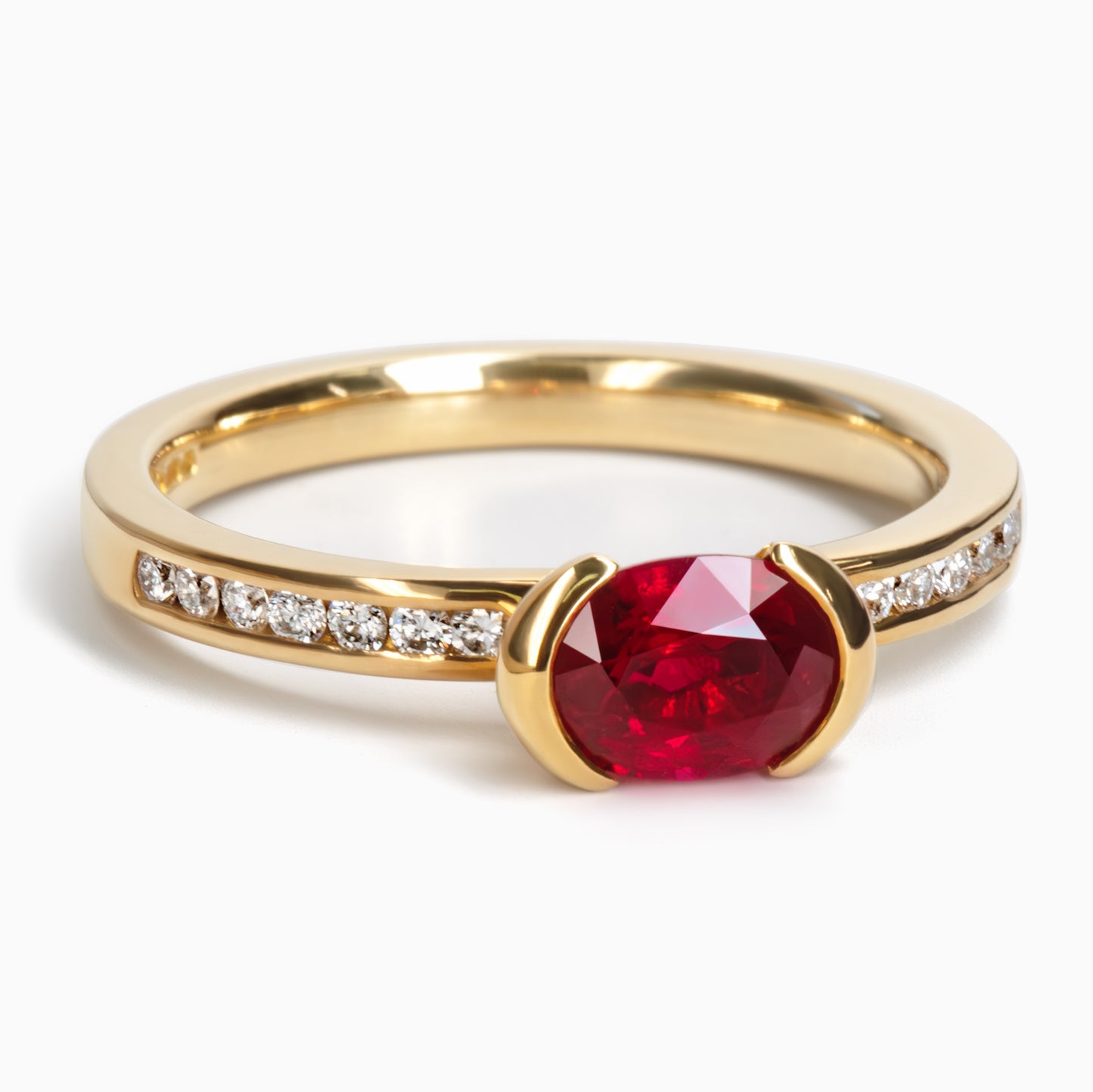 [SOLD] R.M.Weare Designed - 18ct Yellow Gold Ruby Dress Ring (AOYCAD18YR25102)