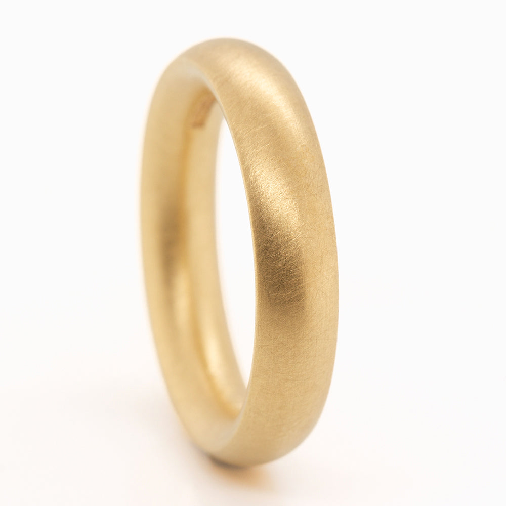 Niessing 4.5mm Pointed Oval Voluminous Shank Profile Ring - 18ct Yellow Gold Silk Matt (AOYNTPOV4.5Y-12)