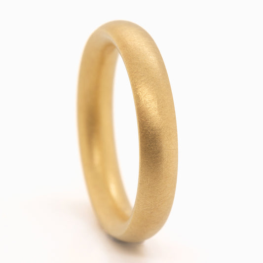 Niessing 4.5mm Pointed Oval Voluminous Shank Profile Ring - 18ct Yellow Gold Silk Matt (AOYNTPOV4.5Y2-11)