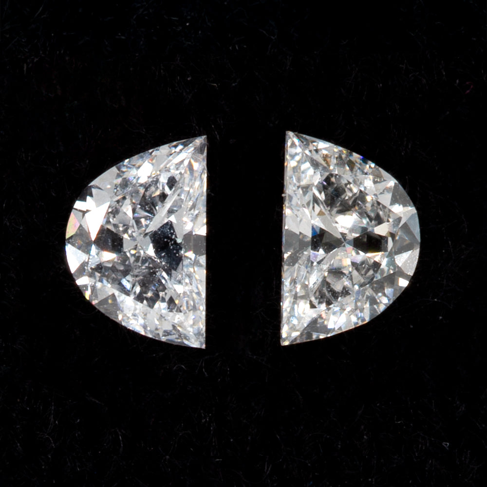 4.7x3mm - Half-Moon Diamonds Certificated (DIMK656)