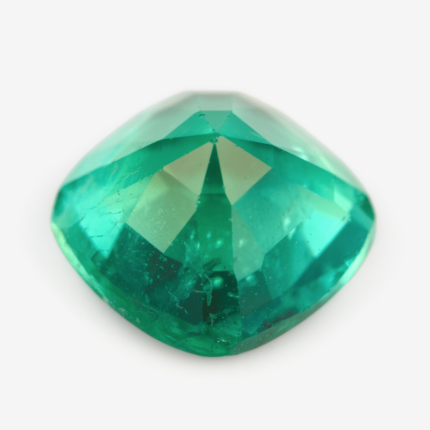 5.46x5.44mm Cushion Emerald (EMCH010)