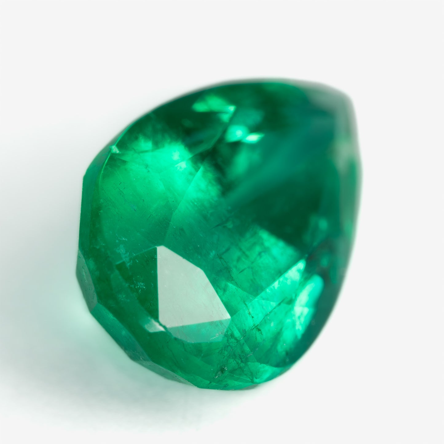 9.59x6.07mm Pear-Shape Emerald - Certificated (EMP011)