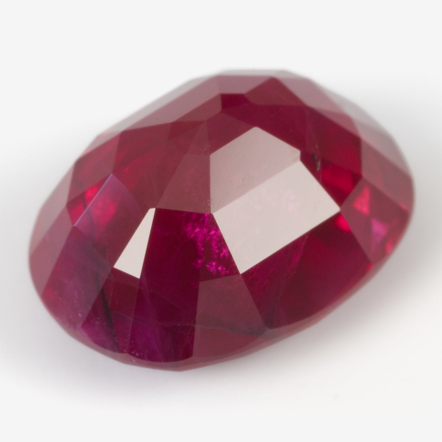 8.45x6.43mm Oval Ruby - Certificated (RUV121)