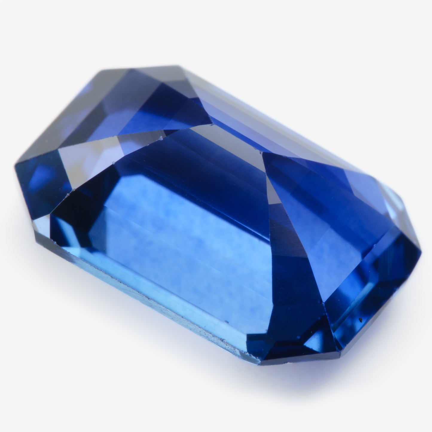 6.94x4.92mm Octagonal Ceylon Sapphire Certificated (SACE137)