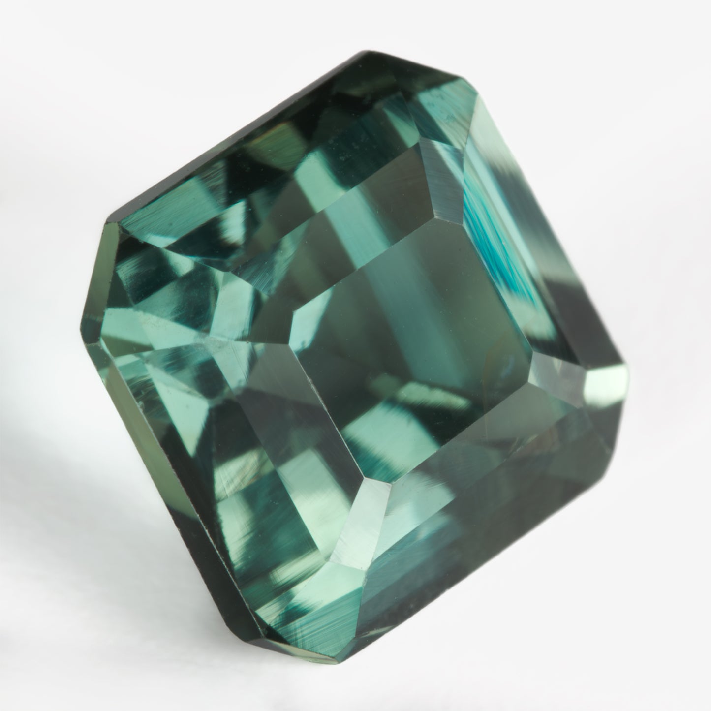 5.47x5.37mm Octagonal Teal Sapphire - Certificated (SATE008)