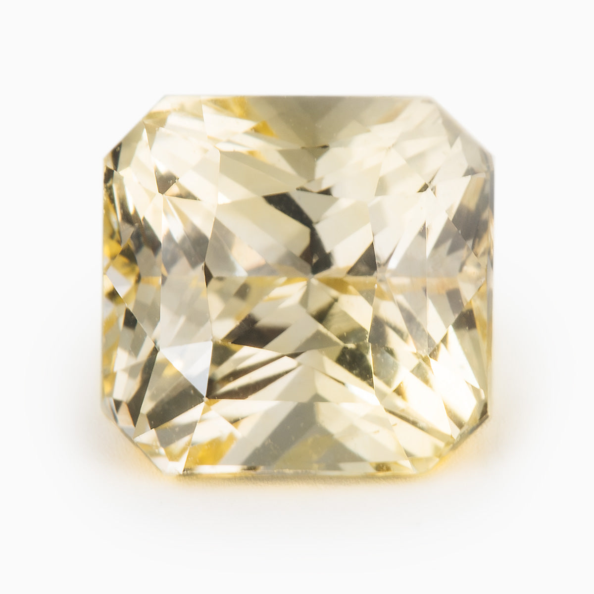 [SOLD] 6.02x5.83mm Octagonal No-Heat Yellow Sapphire - Certificated (SAYE004)