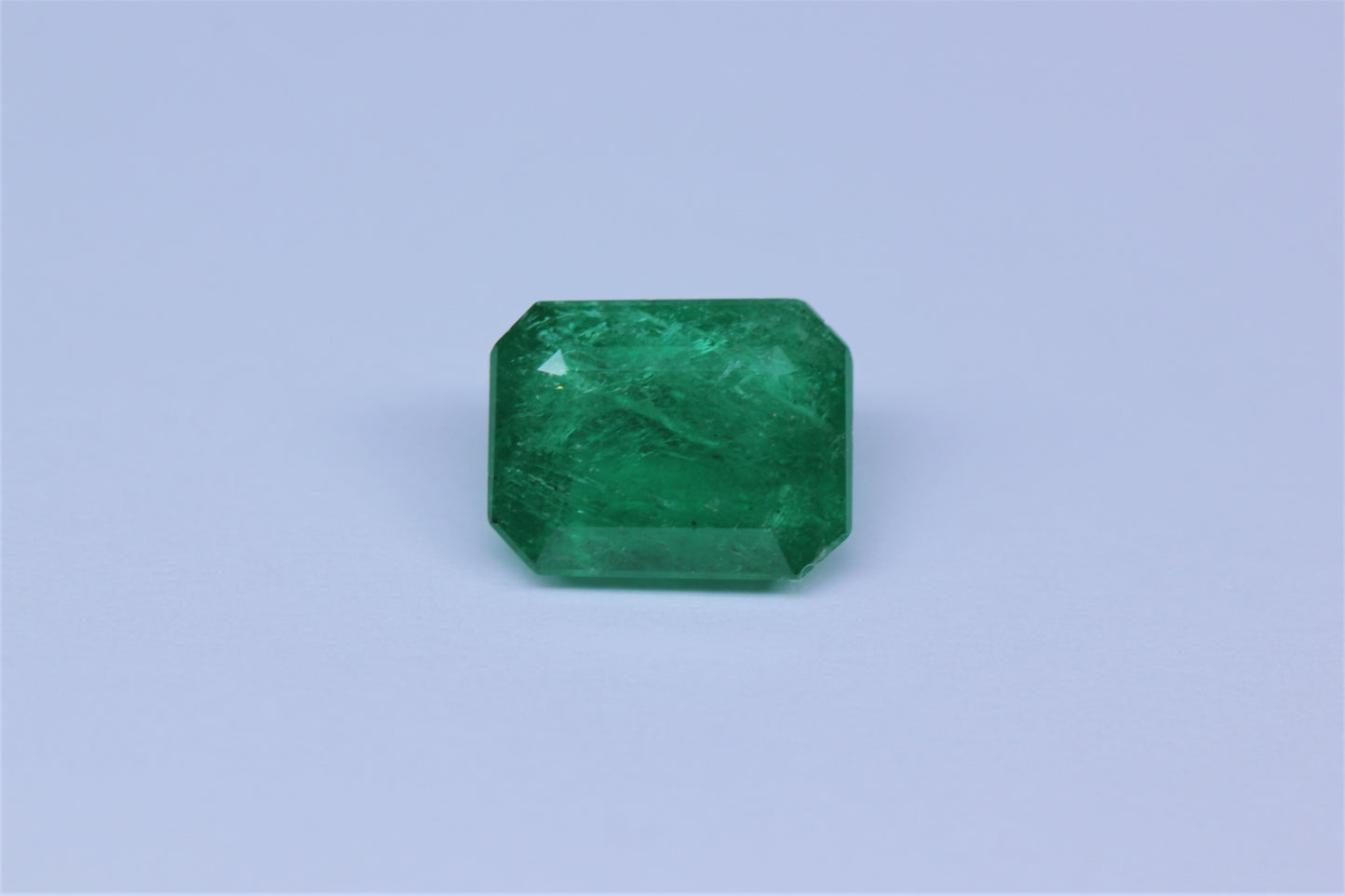 [SOLD] 8.79x6.83mm Octagonal Emerald Certificated (EME8868)