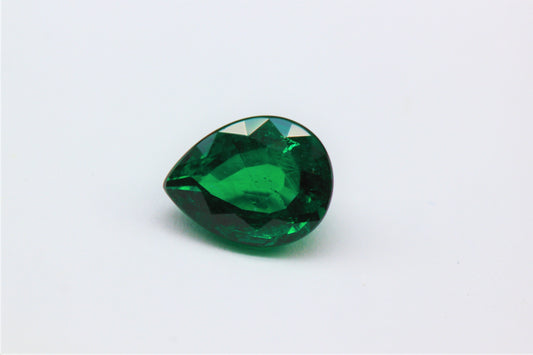 [SOLD] 8.3x6.45mm Pear-Shape Emerald Certificated (EMP86C)