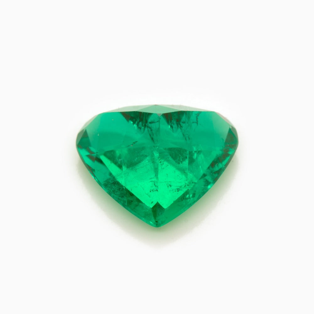 9.7x8.7mm Heart-Shape Colombian Emerald Certificated (ST2)
